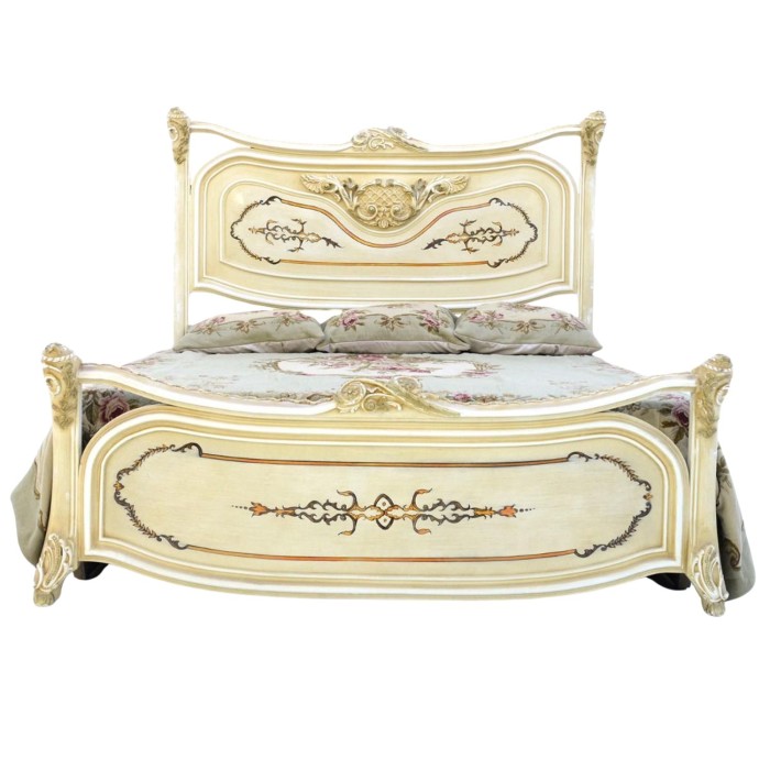 Κρεβάτι σε στυλ Γαλλικό μπέζ με φύλλο χρυσού και χρωματιστές λεπτομέρειες RIS-0017-BED RIS-0017 